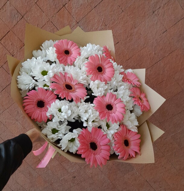 gertbera-buket